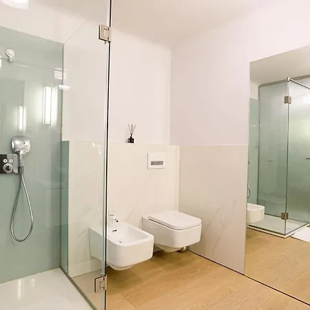 Appartamento Relaxing Luxury Getaway Steps To Parliament Pkg Budapest